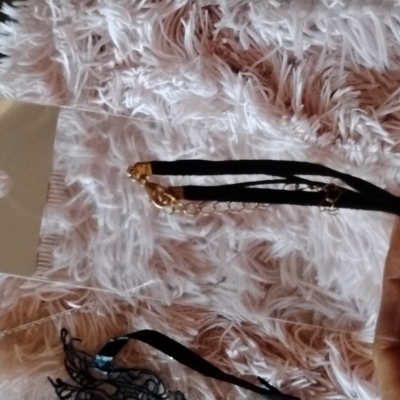 NWT.  Black lace eye mask, black silk ribbon choker and lace fingerless gloves. - Picture 5 of 8